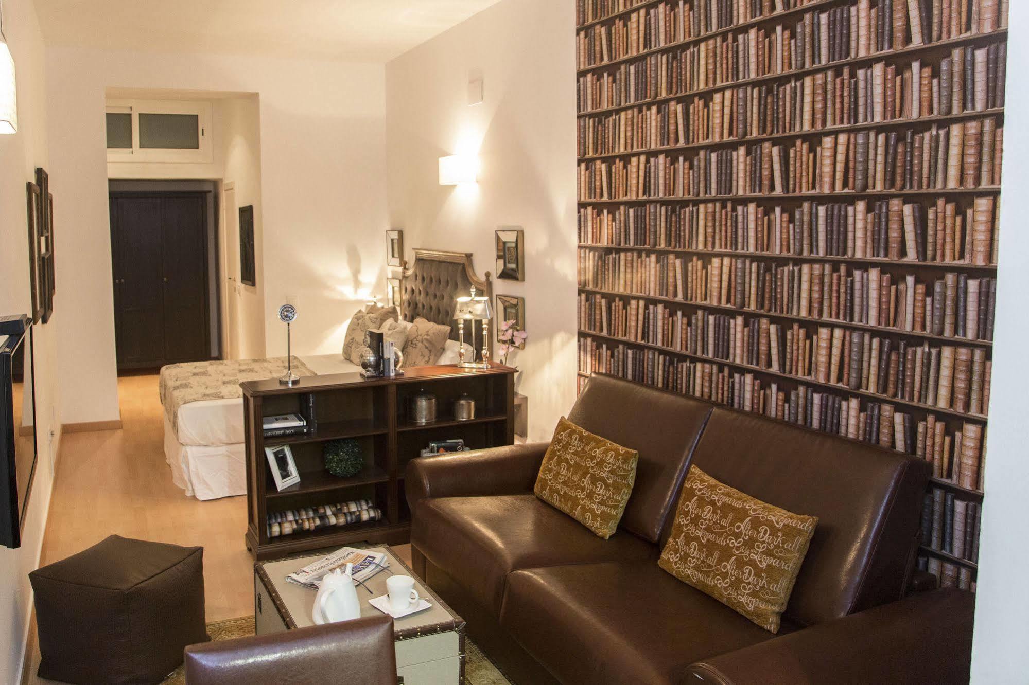 Alcam Books Apartment
